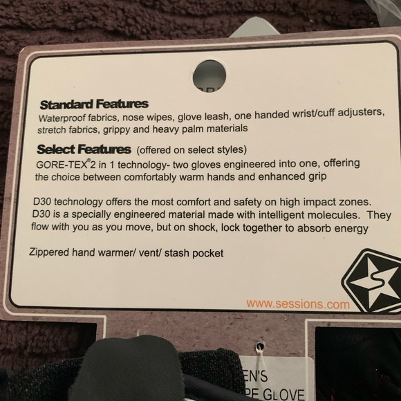 Gloves - Picture 2 of 4